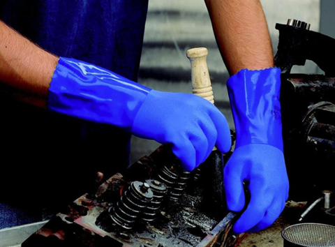 PVC CHEMICAL GLOVES 1